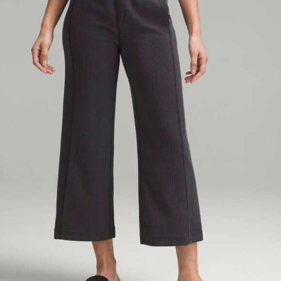 Lululemon Ribbed Softstreme Mid-Rise Wide-Leg Cropped Pant 25" black - Picture 2 of 4